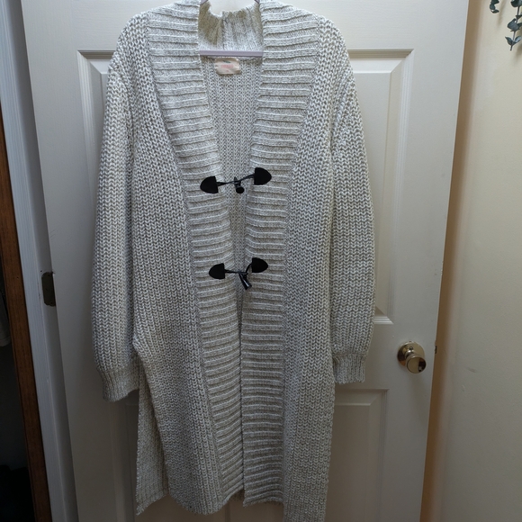 Willow Sweaters - Women's Cream Sweater with Toggle Closures